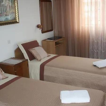 Spacious And Close To The City Center Lägenhet *