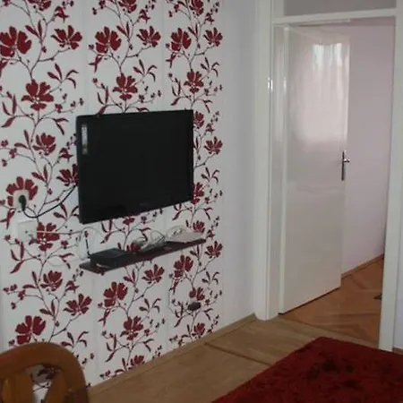 Spacious And Close To The City Center